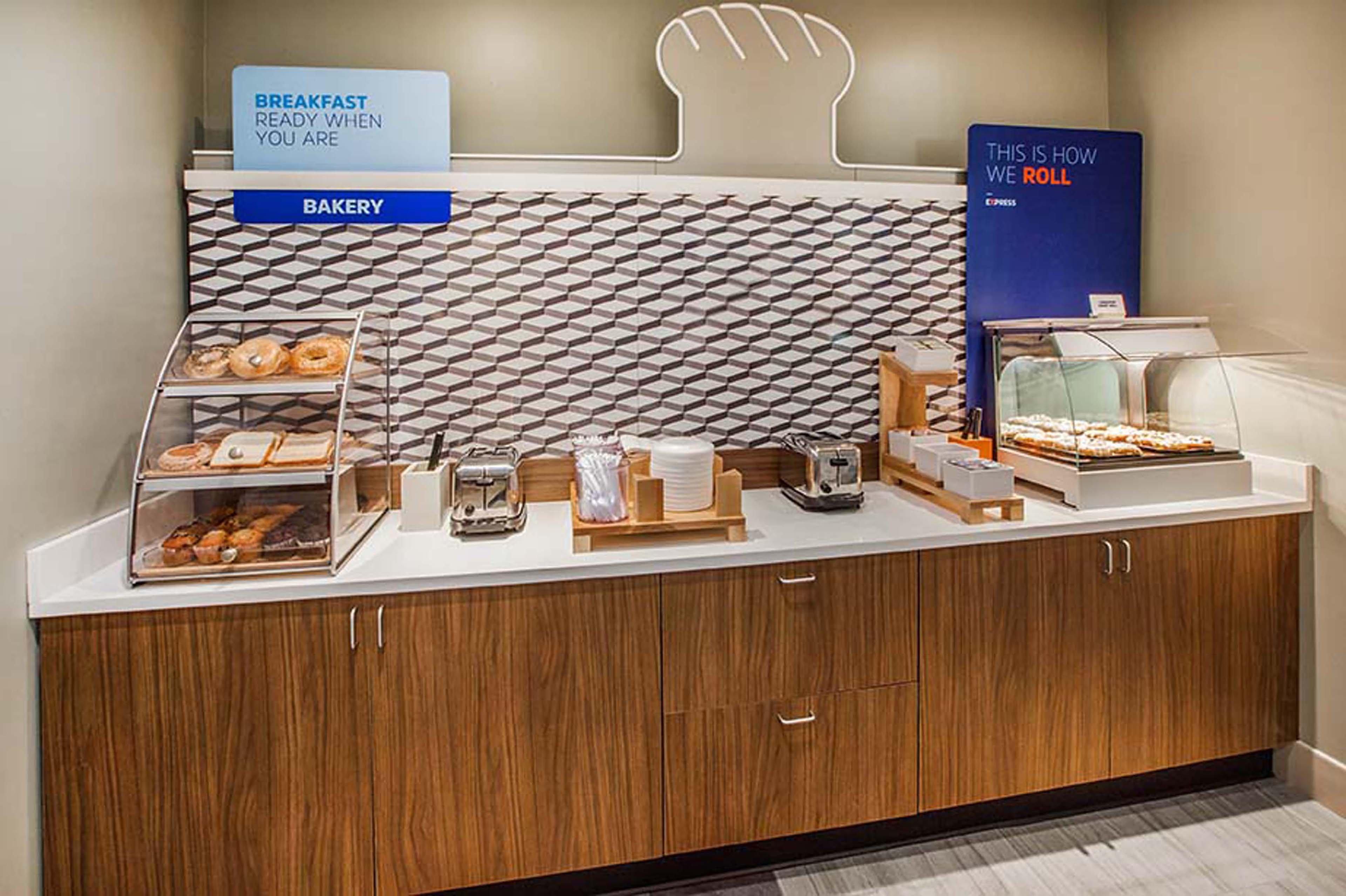 Holiday Inn Express & Suites - Huntsville Airport By Ihg Madison Dış mekan fotoğraf