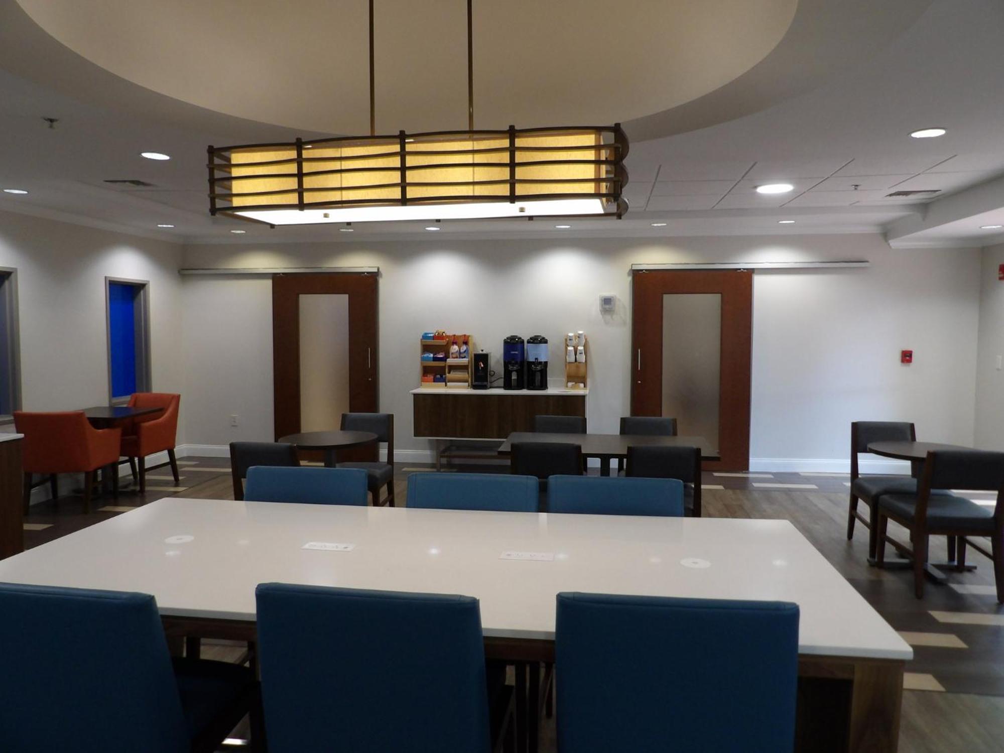 Holiday Inn Express & Suites - Huntsville Airport By Ihg Madison Dış mekan fotoğraf